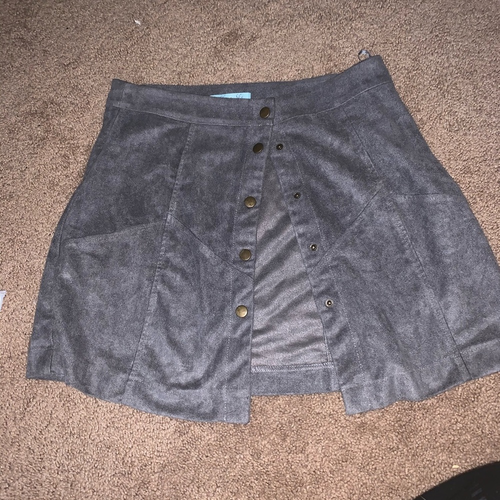 Suede gray skirt!